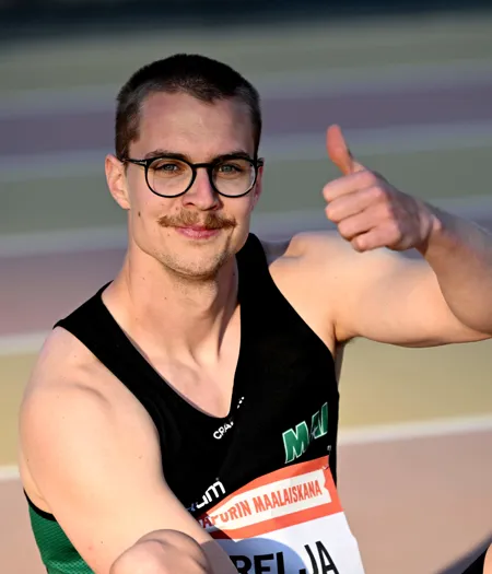Max Hrelja (4)