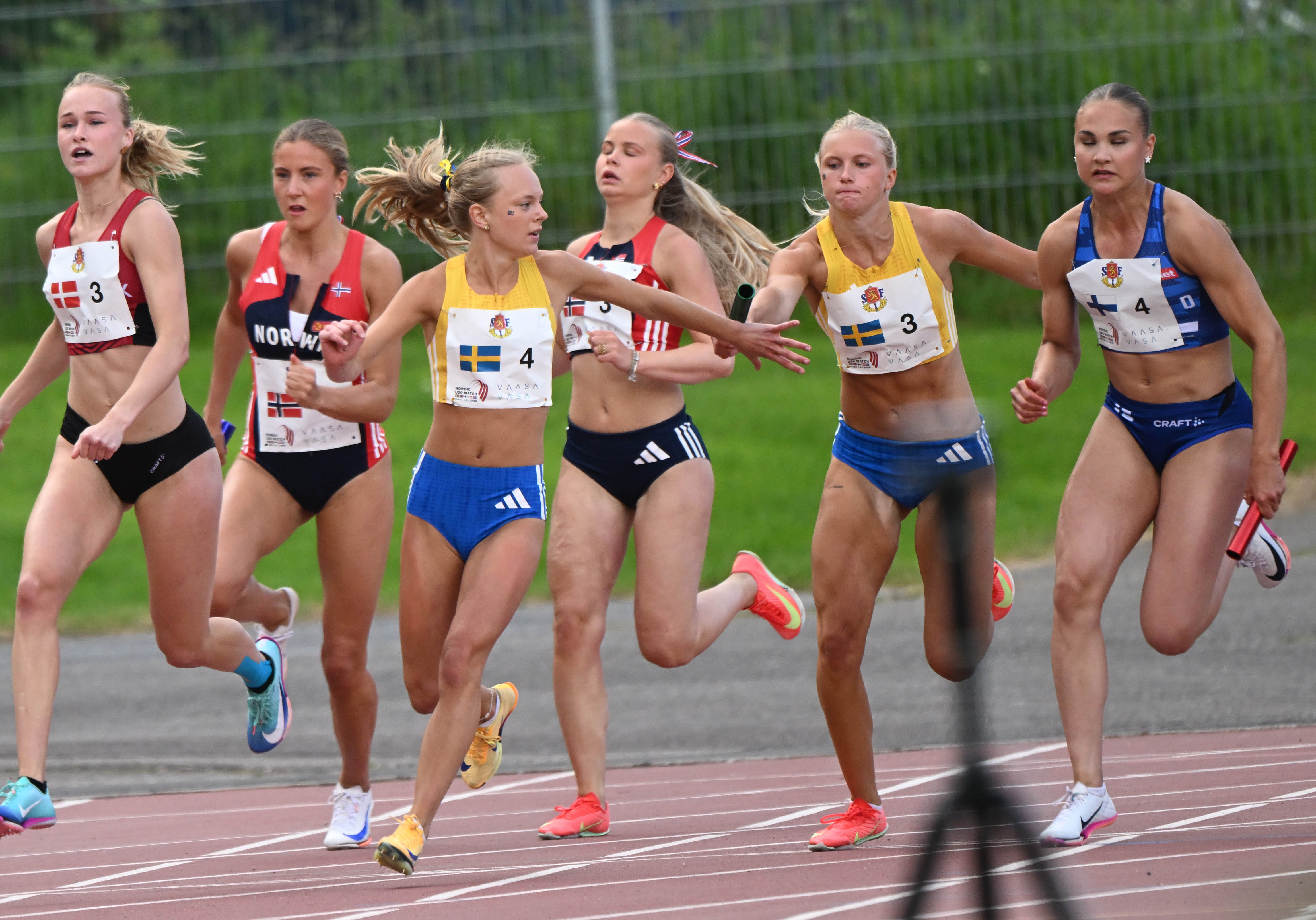 F19 4X100m 0673