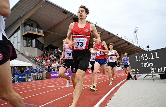 Leo Magnusson23