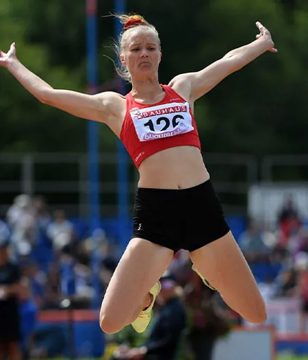 Emilia Kjellberg under SM-tävlingarna i Norrköping 2022.