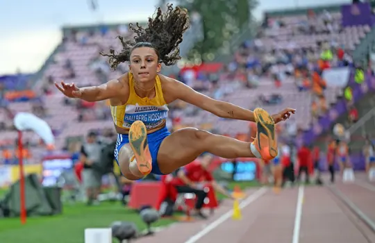 Ayla Hallberg Hossain F 3,2 8812