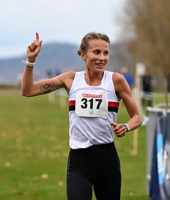Sarah Lahti 880 4653 9563