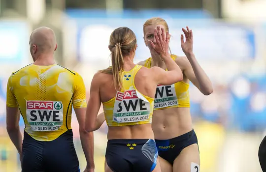 SWE 4X400m 8699