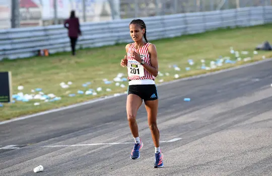 Samrawit Mengsteab sprang hem guldet på SM i halvmaraton i Anderstorp 2022.