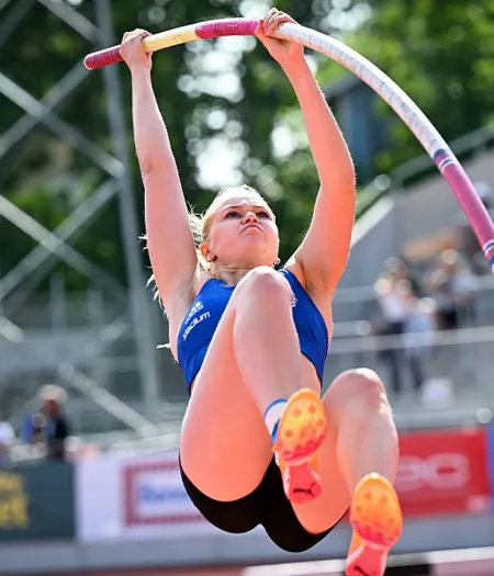 Sara Winberg24
