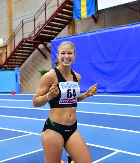 Julia Henriksson 2049