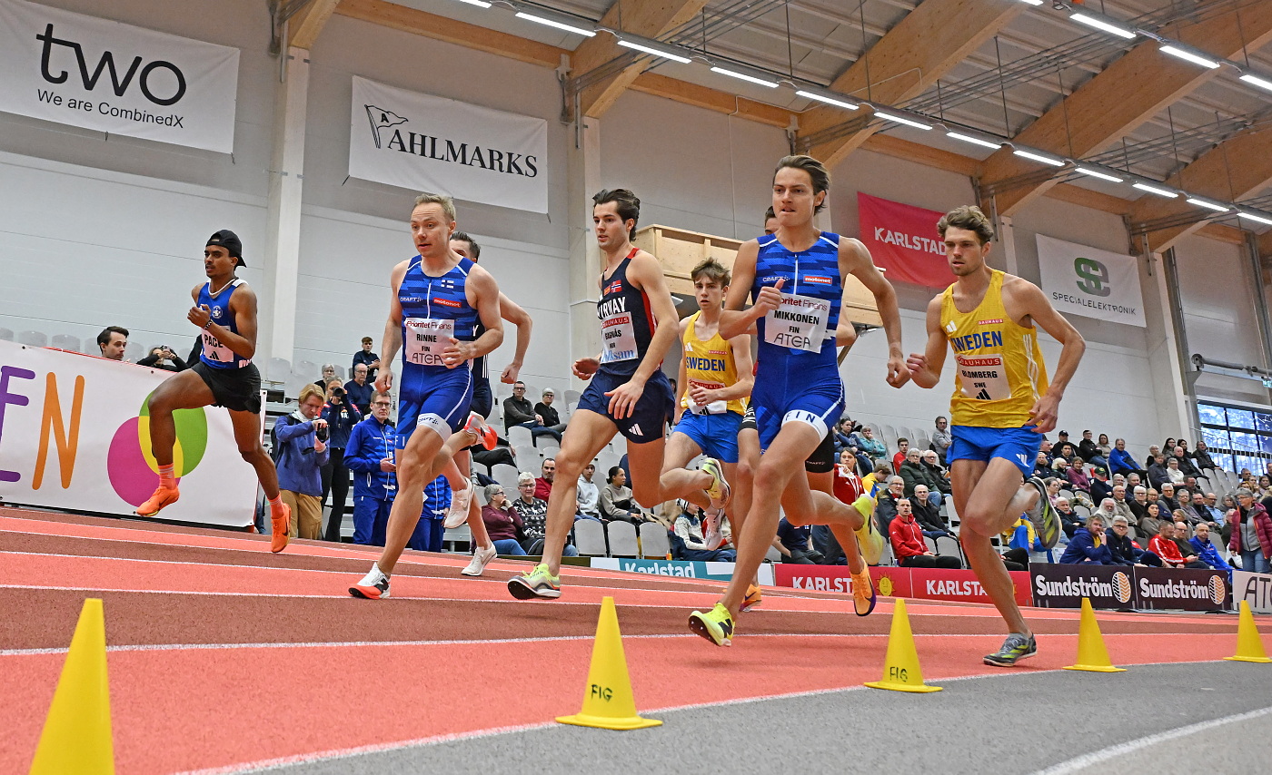 M 1500M 1886