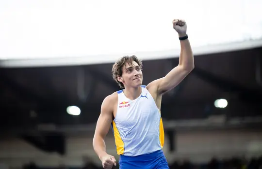 Armand Duplantis 8766