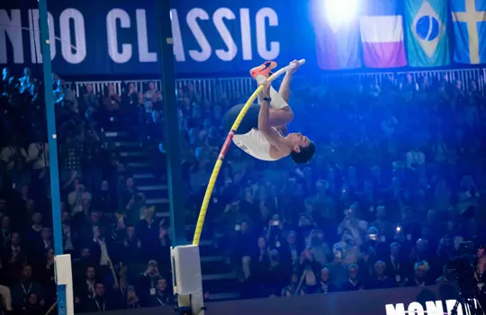 Armand Duplantis Mondo Classic