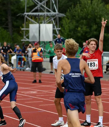 P15 3X800m 4357 (1)