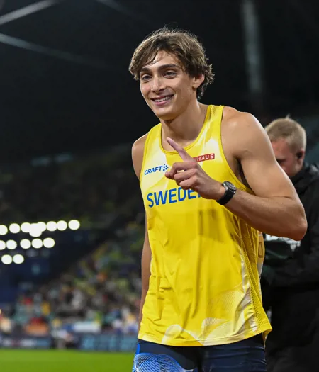 Armand Duplantis (33)