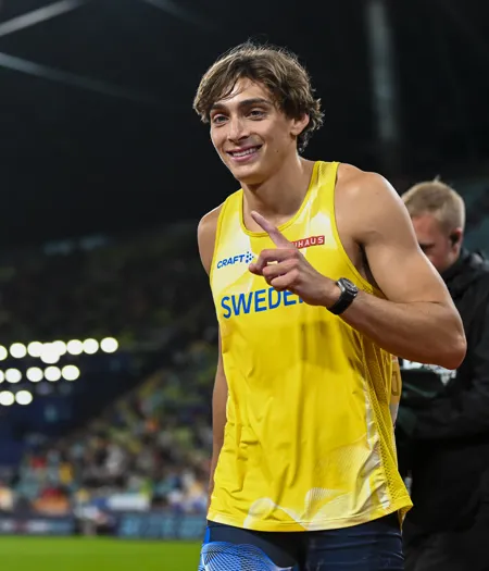 Armand Duplantis (33)