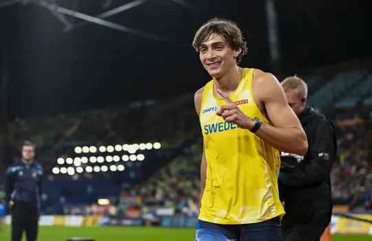 Armand Duplantis (33)