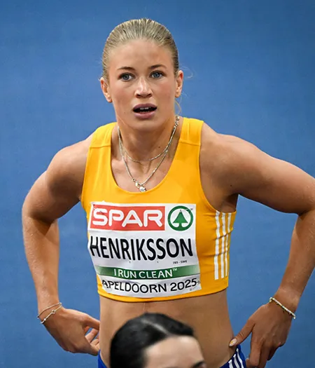 Julia Kval Nyhet Story Gul