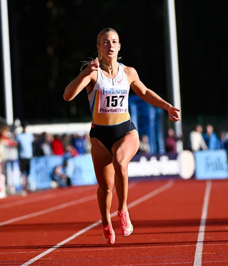 Julia Henriksson (9)