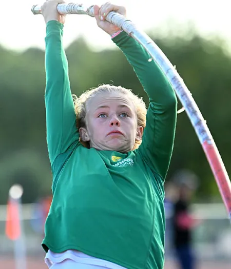 Benjamin Wilkinson från Hammarby IF kom tvåa i stavhopp för P14 med nya personbästat 3.52.