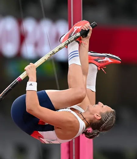 Holly BRADSHAW 2379