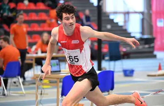 Theodor Johner segrade på 110 meter häck under JSM-USM17.