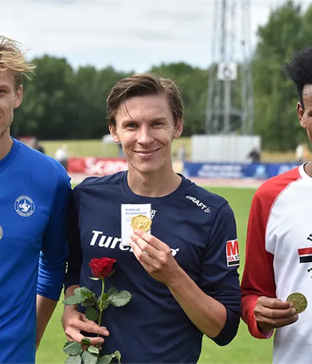 Medaljörerna på herrarnas 5000 meter Emil Danielsson, Andreas Almgren och Samuel Russom.