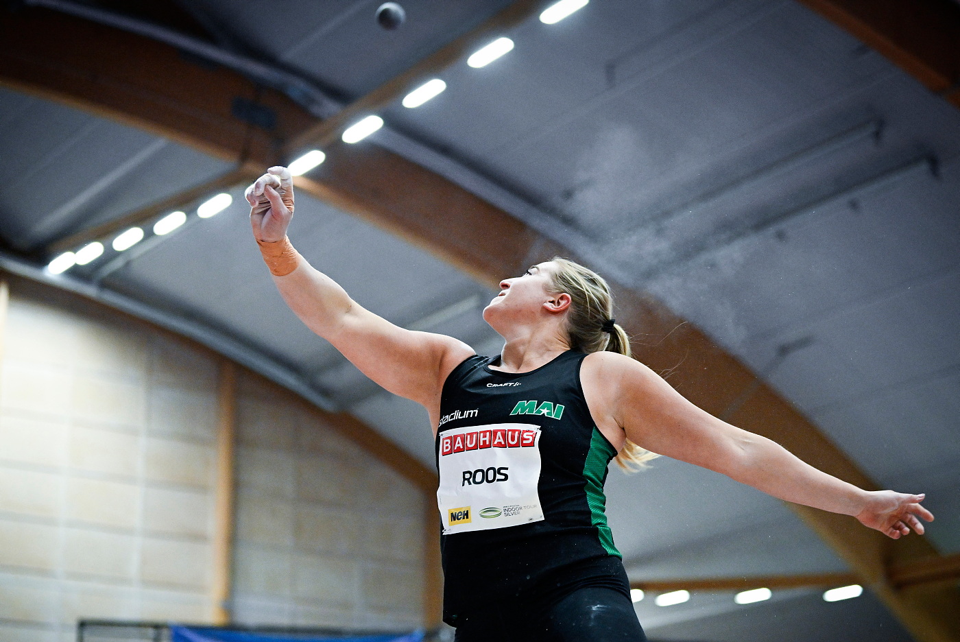 Fanny Roos F 2,8 5480